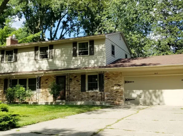 5217 Clear Spring Dr, Minnetonka, MN 55345