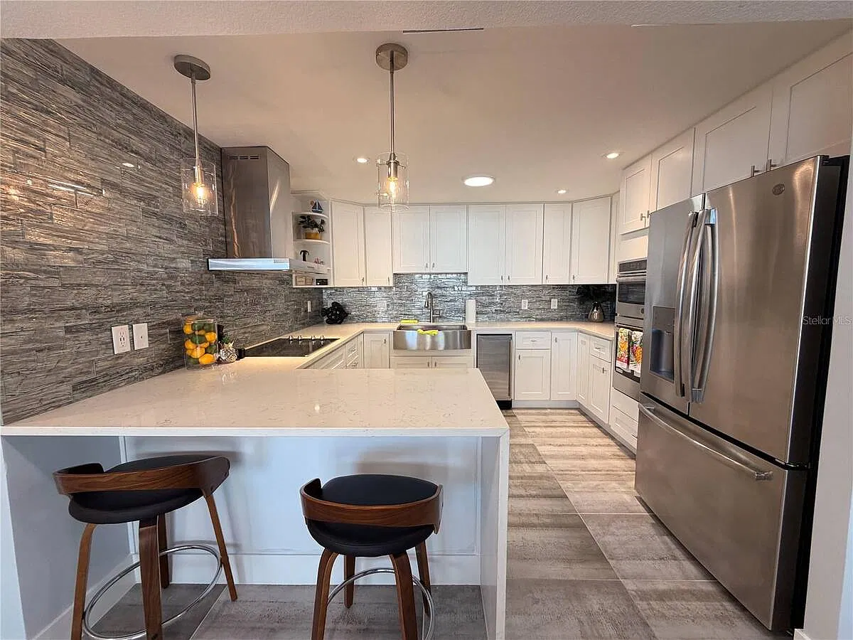 2 bed, 2.0 bath, 1103 sqft, $3,000 — Photo 3