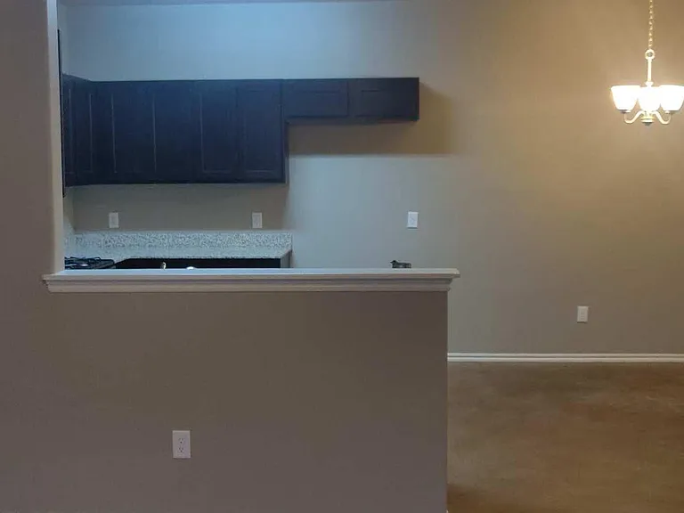 118 Ashley Dr — Photo 16