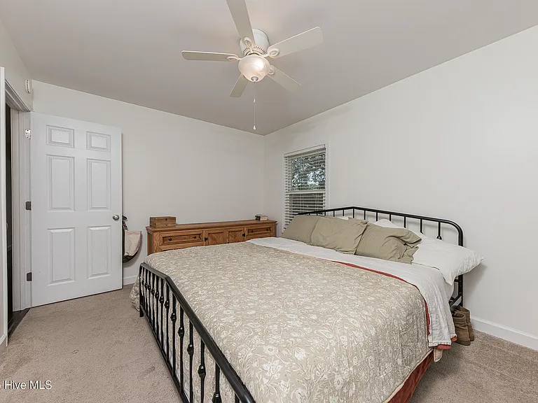 670 Queens Creek Rd — Photo 18