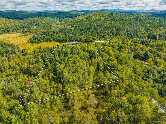 3rd image of 401 Old Wawbeek Rd