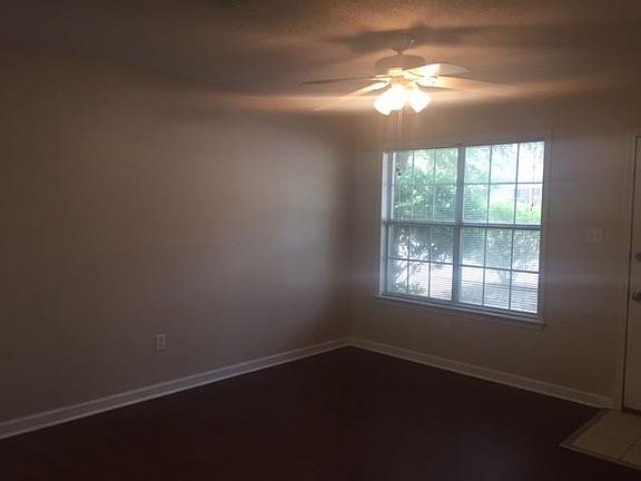 3rd image of 31065 State Highway 225 APT 404