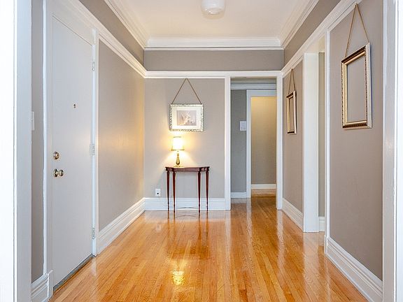 2nd image of 4820 S Dorchester Ave #3