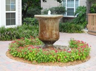 3901 N I 10 Service Rd W APT D327, Metairie, LA 70002