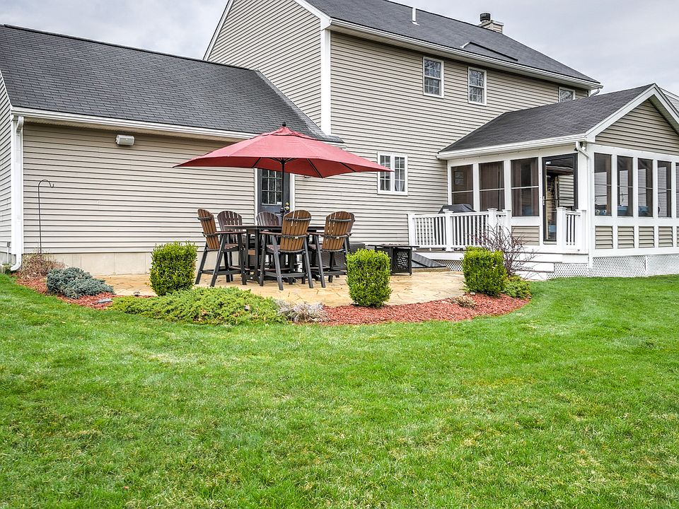 2nd image of 31 Ellie Dr