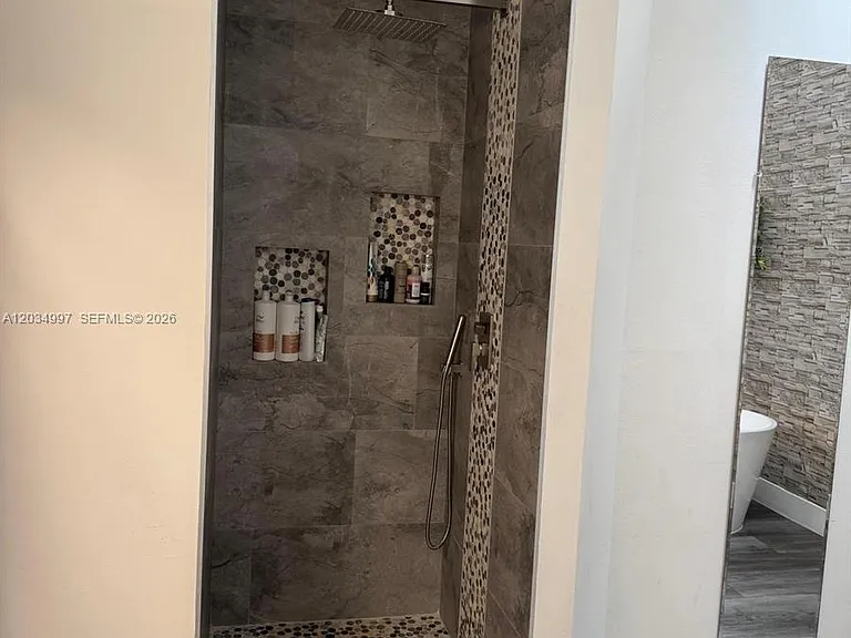 21251 NE 3rd Ct — Photo 9