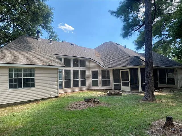 1373 Fairfield Dr — Photo 21