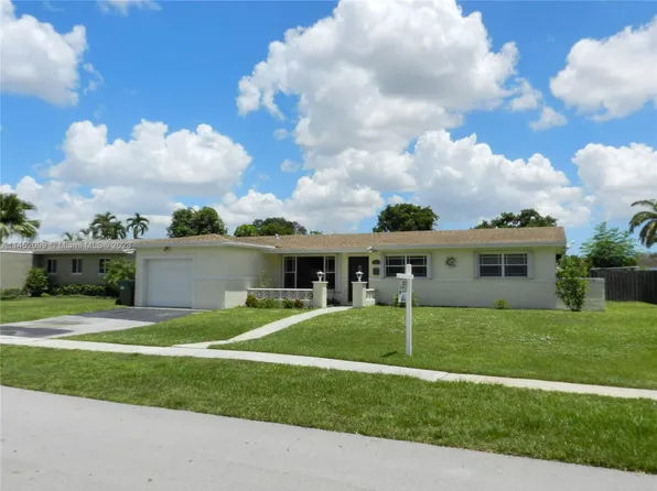 1811 NW 88th Way, Pembroke Pines, FL 33024