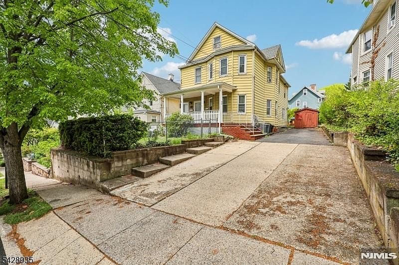 1st image of 52 Preston St