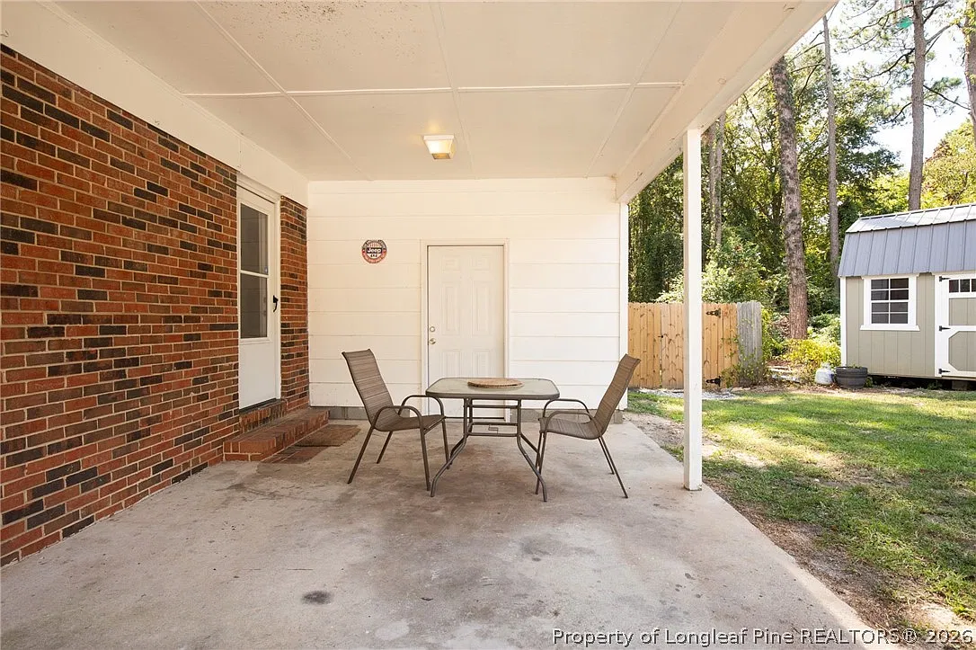 4 bed, 2.0 bath, 1450 sqft, $3,000 — Photo 3