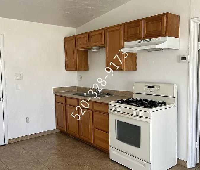 2943 N Alvernon Way #1 — Photo 5