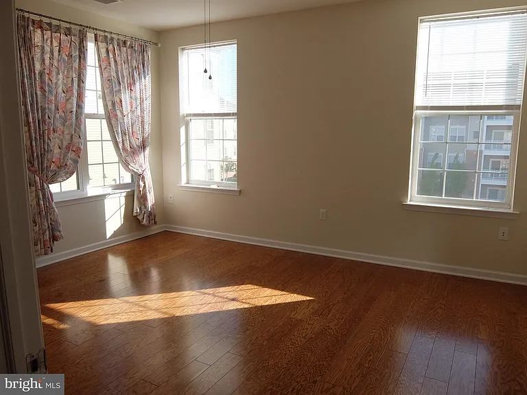1132 Halifax Pl — Photo 26