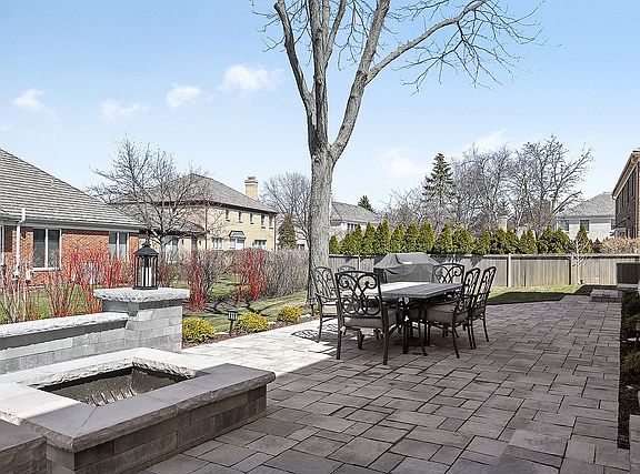 4th image of 2312 Iroquois Dr