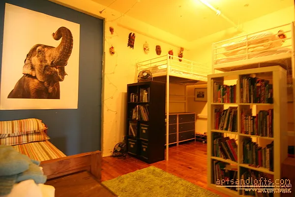 Rented by aptsandlofts.com | media 90