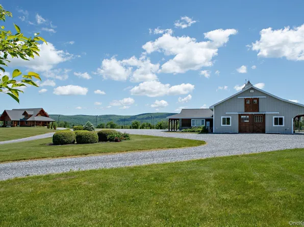 209 Cricket Hill Rd, Dover Plains, NY 12522
