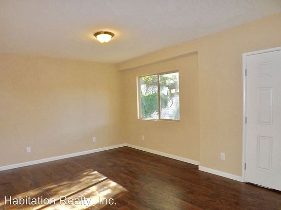 5th image of 920 N Jerrie Ave