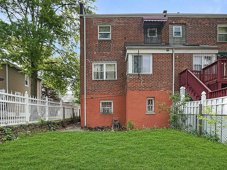 Seymour Ave — Photo 9