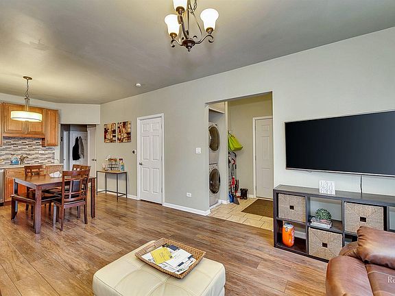 4th image of 3730 N Ashland Ave #1
