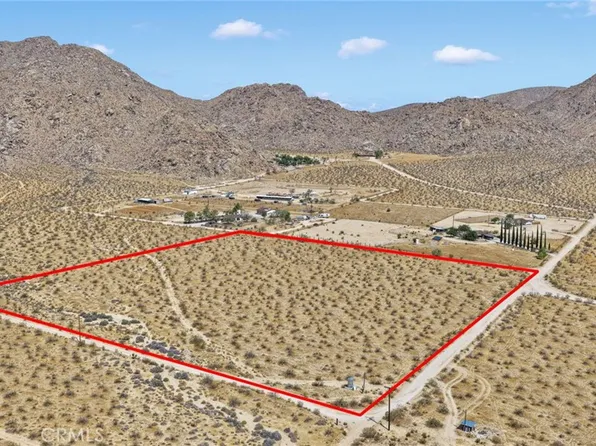 14 Center St, Lucerne Valley, CA 92356