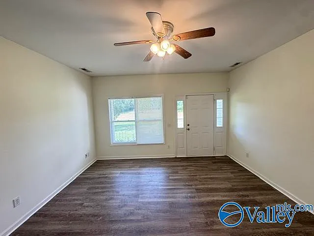 1386 Harvest Rd — Photo 5