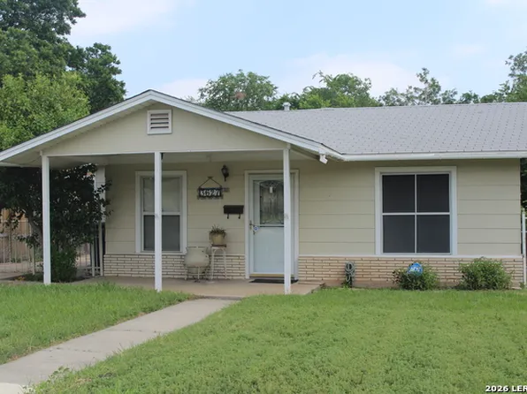 3627 W Poplar St, San Antonio, TX 78228