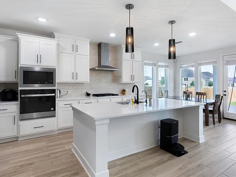 424 Hollister Dr — Photo 16