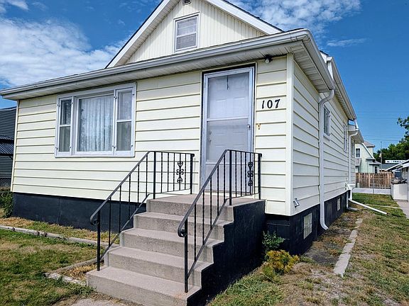 2nd image of 107 1st Ave SW