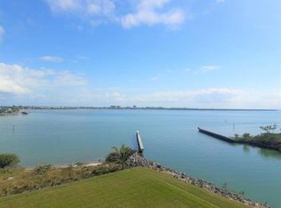 4 Harbour Isle Dr E PENTHOUSE 4, Fort Pierce, FL 34949