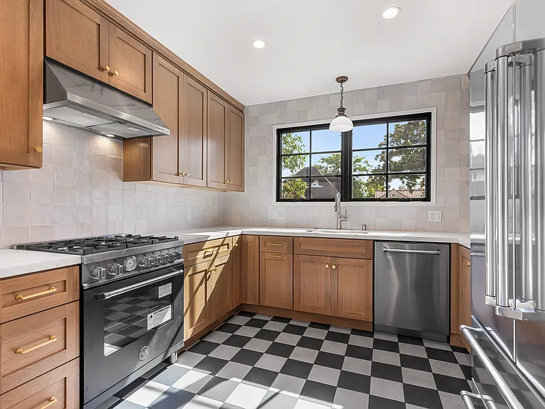 926 E Dryden St — Photo 10