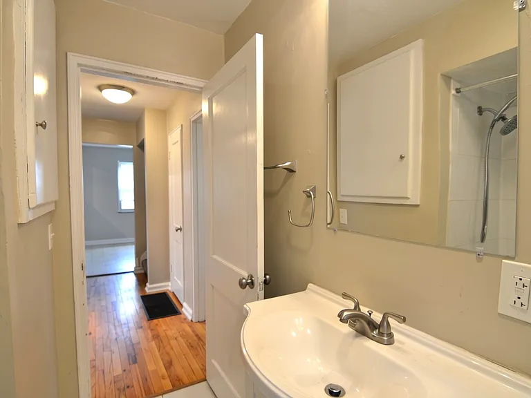 8412 Wicklow Ave — Photo 13