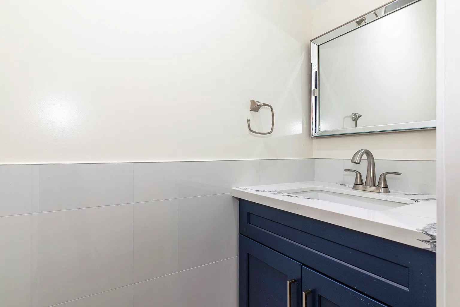 2 bed, 1000 sqft, $3,500 — Photo 4