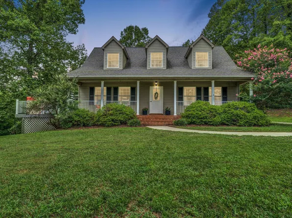 180 Ball Park Rd, Rocky Mount, VA 24151