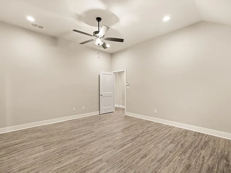 1617 Legacy Dr — Photo 11