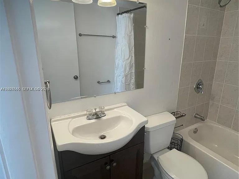 5199 NW 7th St #112 — Photo 11