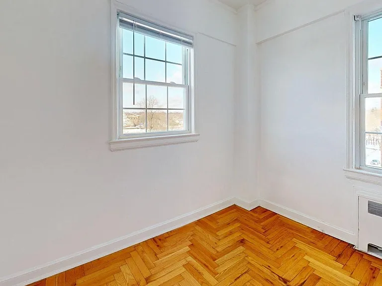2680 N Moreland Blvd — Photo 8