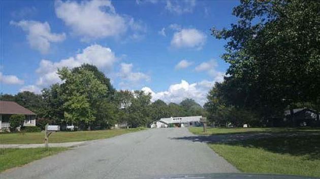 2nd image of 5667 Trowbridge Ln