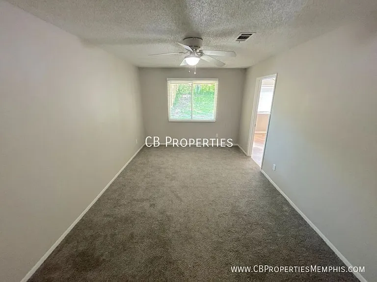2219 Goldbrier Ln — Photo 6