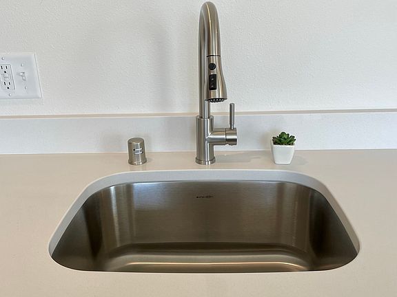 5th image of 2520 N Regal St #201