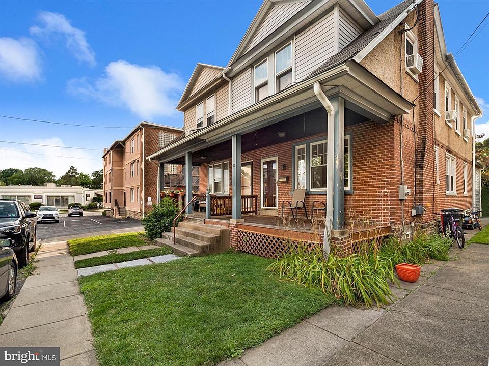Front facade with lovely porch!