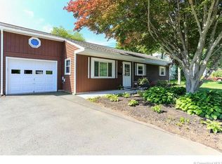 3 Forest Rd, Cromwell, CT 06416