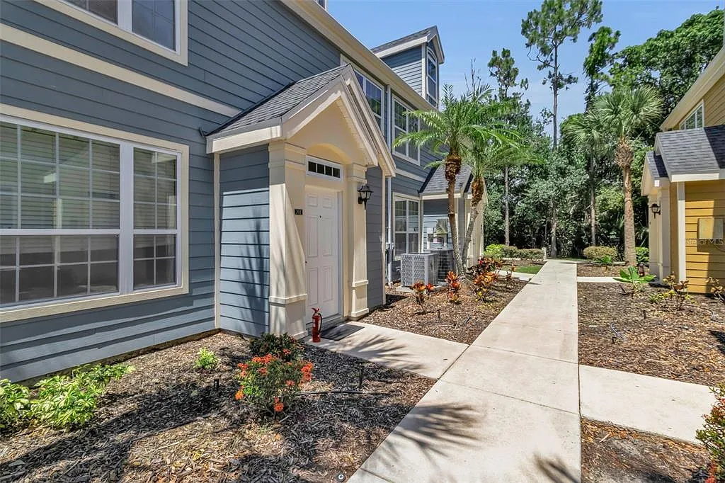 3 bed, 2.0 bath, 1499 sqft, $2,000 — Photo 3