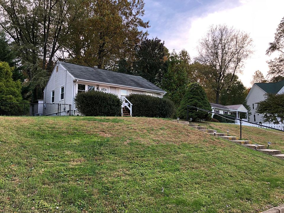 1st image of 7707 Lunceford Ln