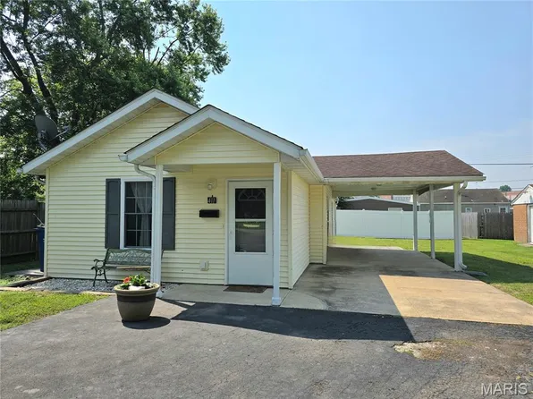 411 Williams St, Bethalto, IL 62010