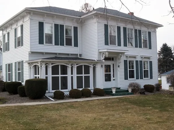 406 Madison St, Lancaster, WI 53813