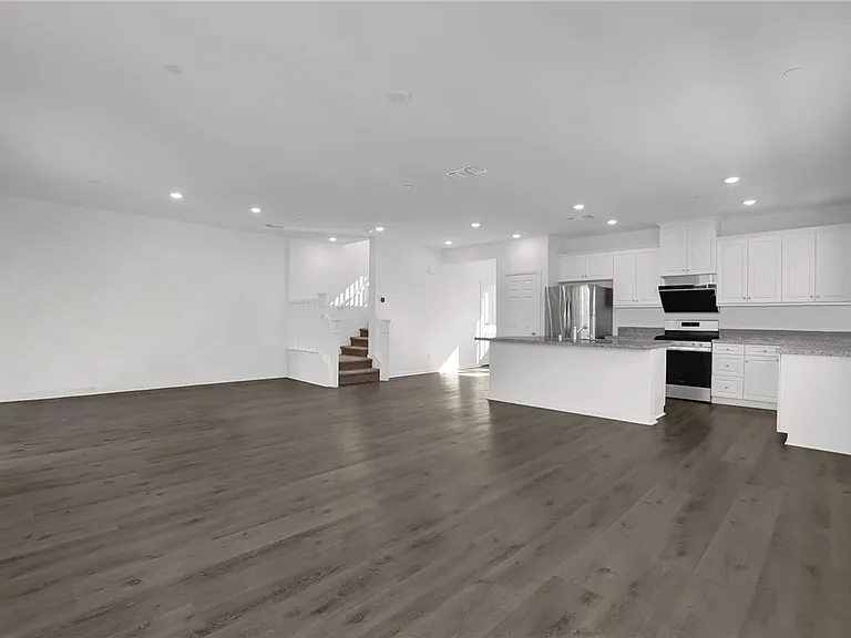 3994 E Catalina St — Photo 6