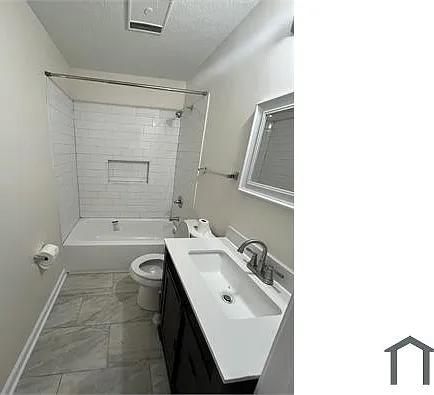 1533 Doris Ave — Photo 2