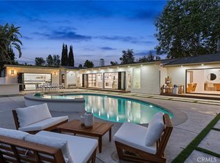 23925 Crosson Dr, Woodland Hills, CA 91367