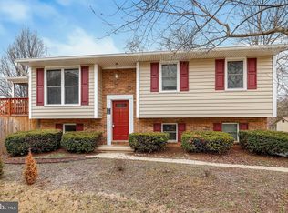 2 Williams Ct, Glen Burnie, MD 21061
