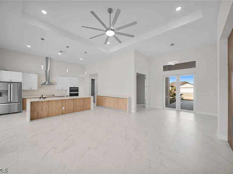 1430 SE 23rd St — Photo 9