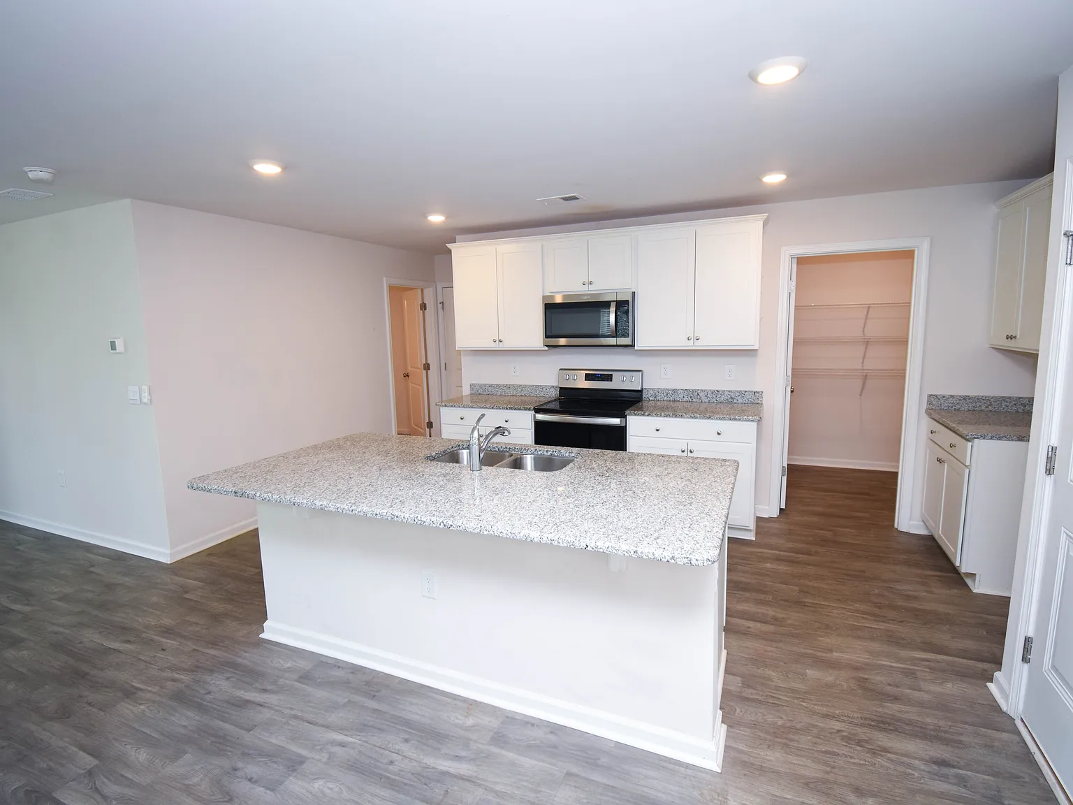 6619 Colonial Drive - 1 — Photo 4